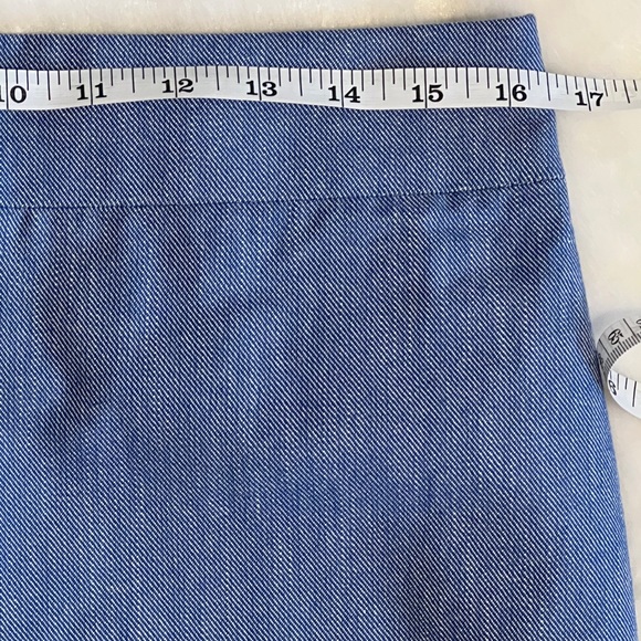 💙J. Crew scalloped denim pencil skirt - Picture 3 of 4